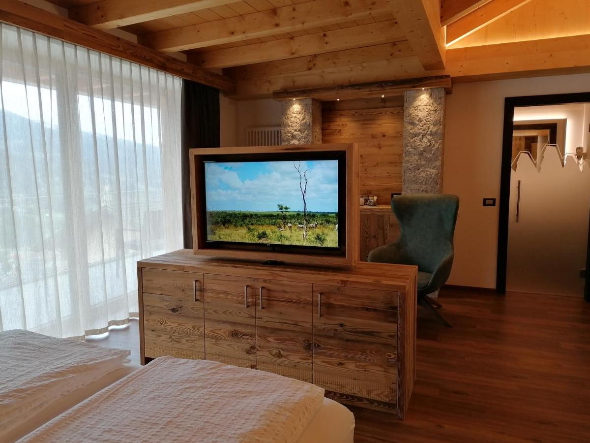 Dolomites B&B - Suites, Apartments And Spa Tesero Bagian luar foto