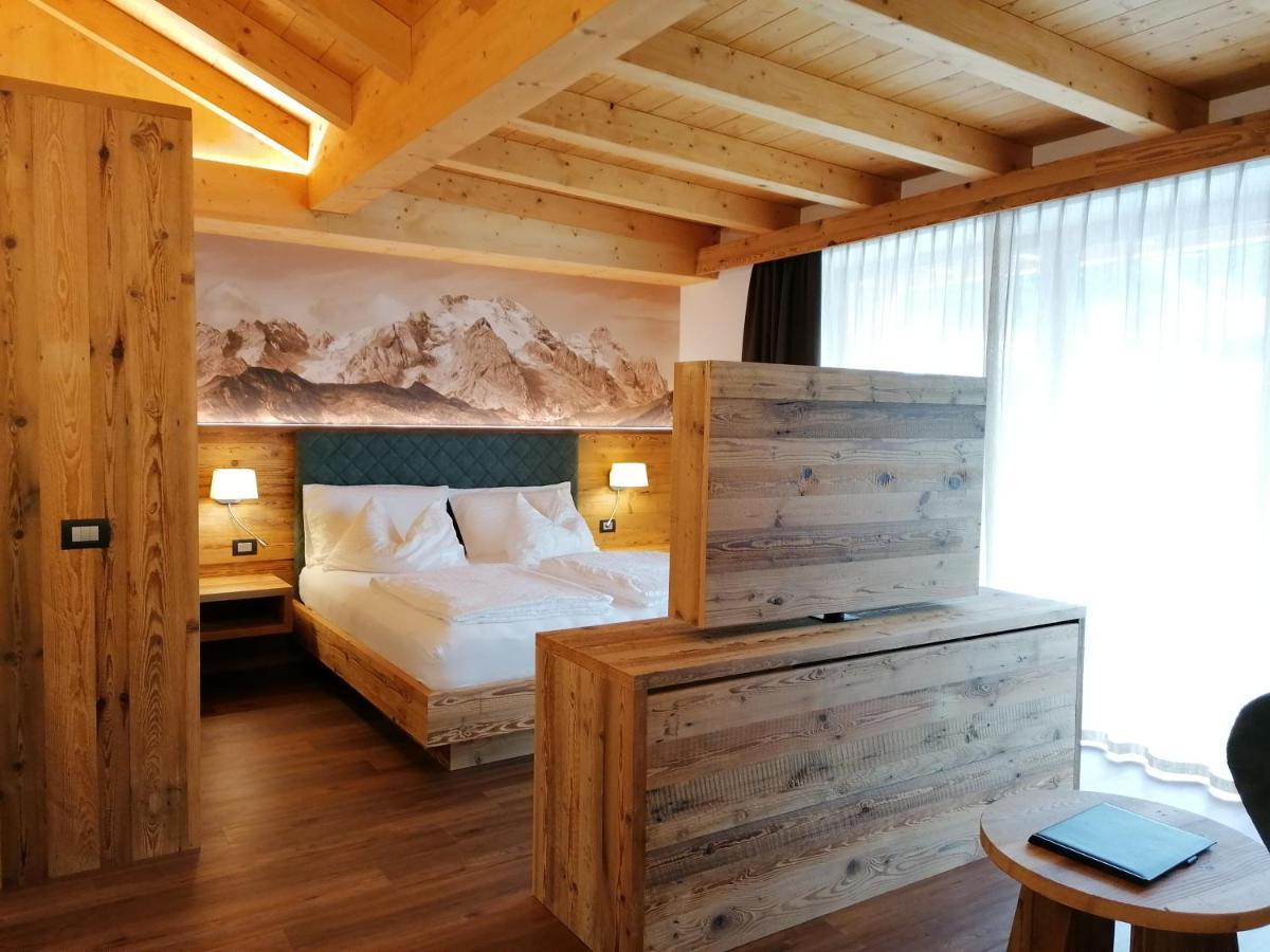 Dolomites B&B - Suites, Apartments And Spa Tesero Bagian luar foto