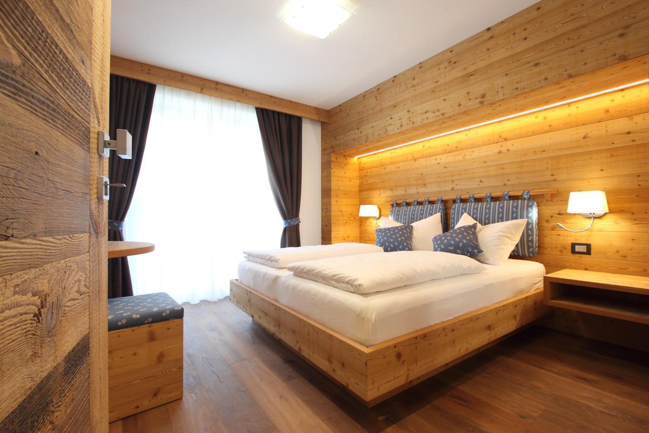 Dolomites B&B - Suites, Apartments And Spa Tesero Bagian luar foto