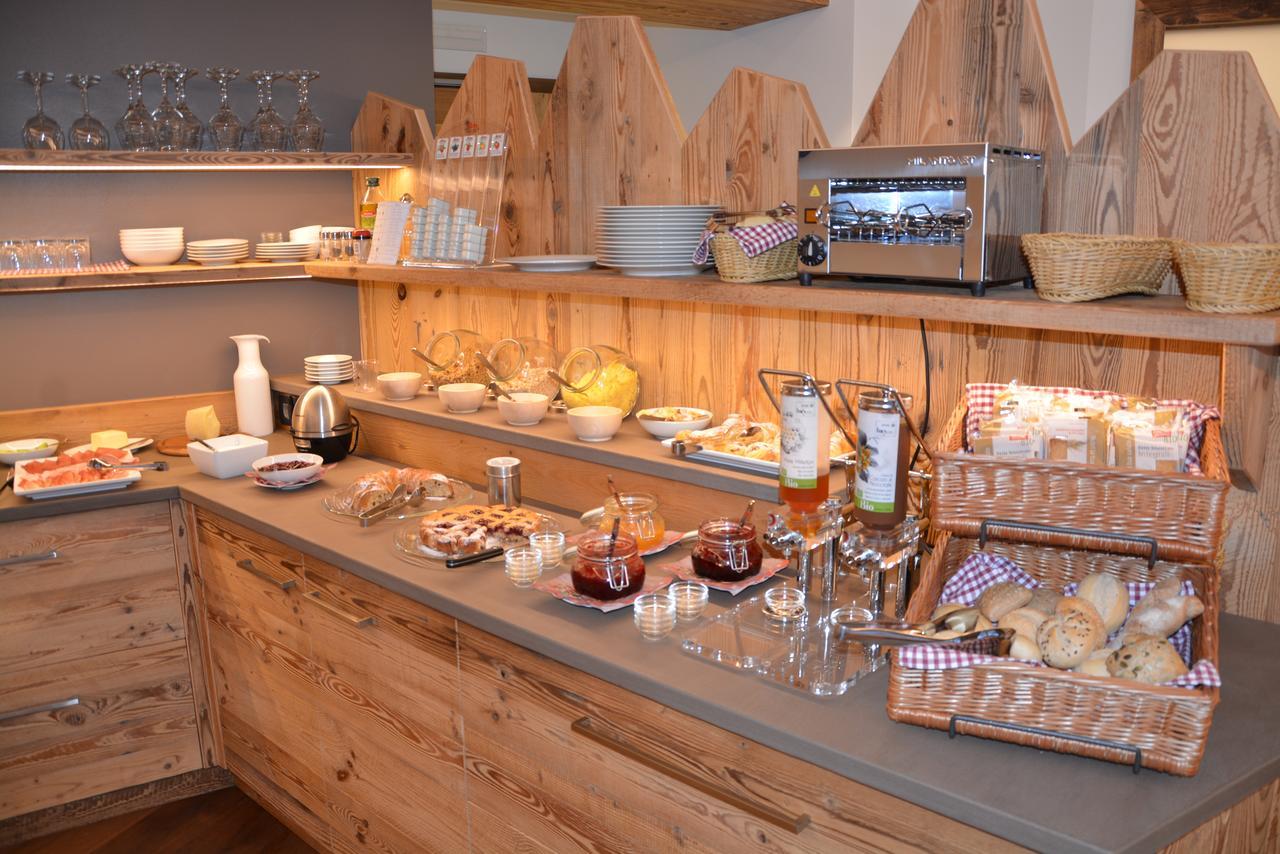 Dolomites B&B - Suites, Apartments And Spa Tesero Bagian luar foto